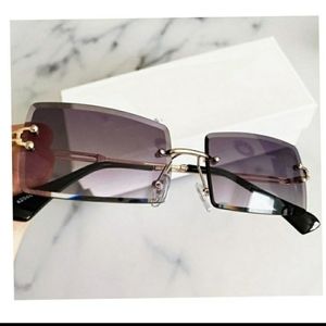 Black rectangular ombre Rimless sunglasses